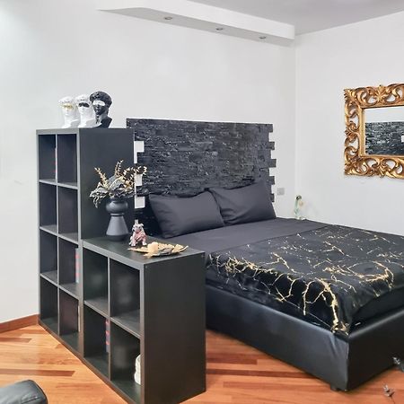 רומא Colosseum Luxury Suite מראה חיצוני תמונה